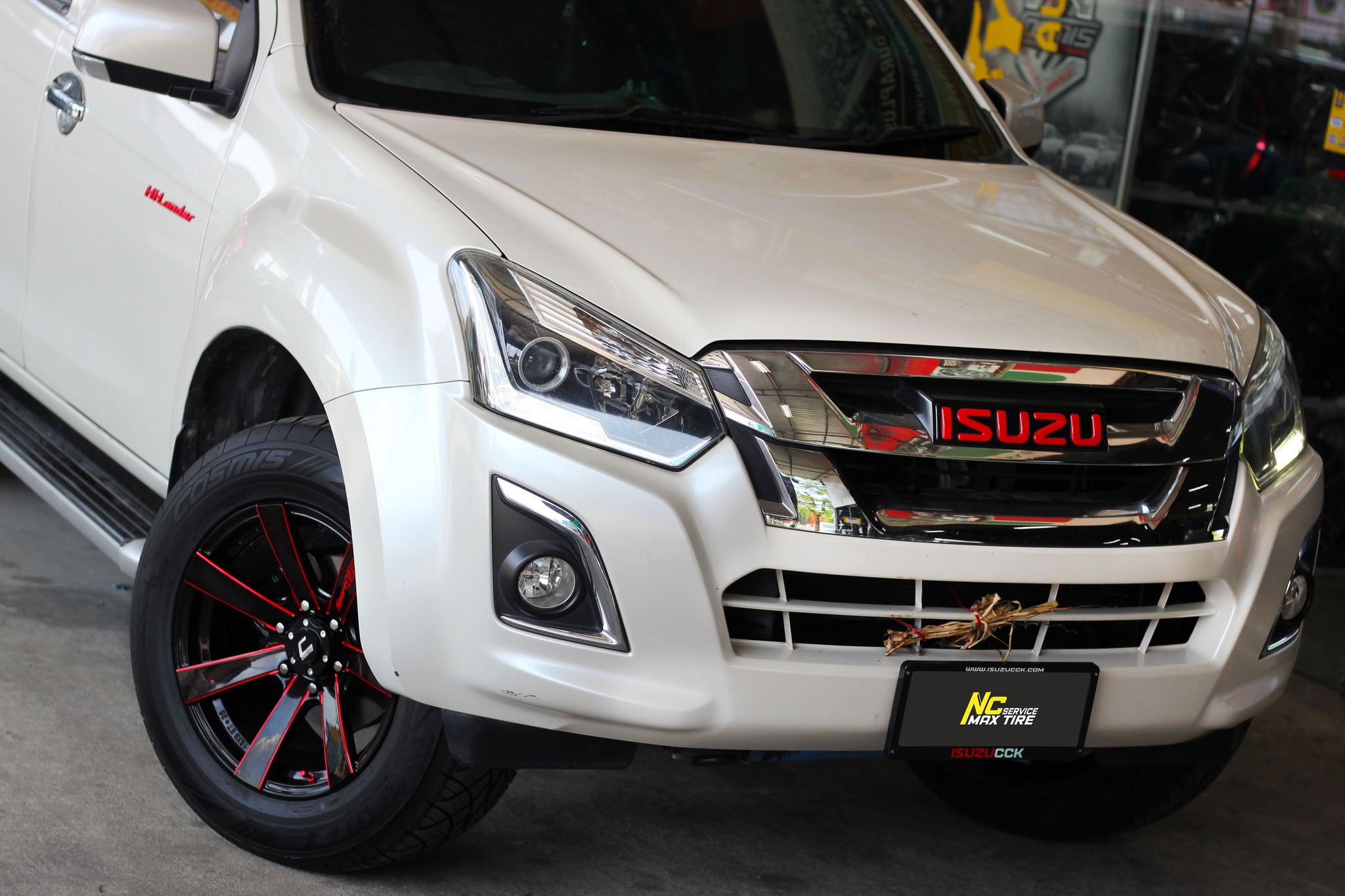 ISUZU D-MAX / ล้อแม็กขอบ18 / ล้อแม็กสำหรับรถกระบะ / Cosmis / FATTAH SPORT-VIP / 18x9.0 6H139.7 ET25 / T1RS / 265/60R18 / SUV / PPV / NC