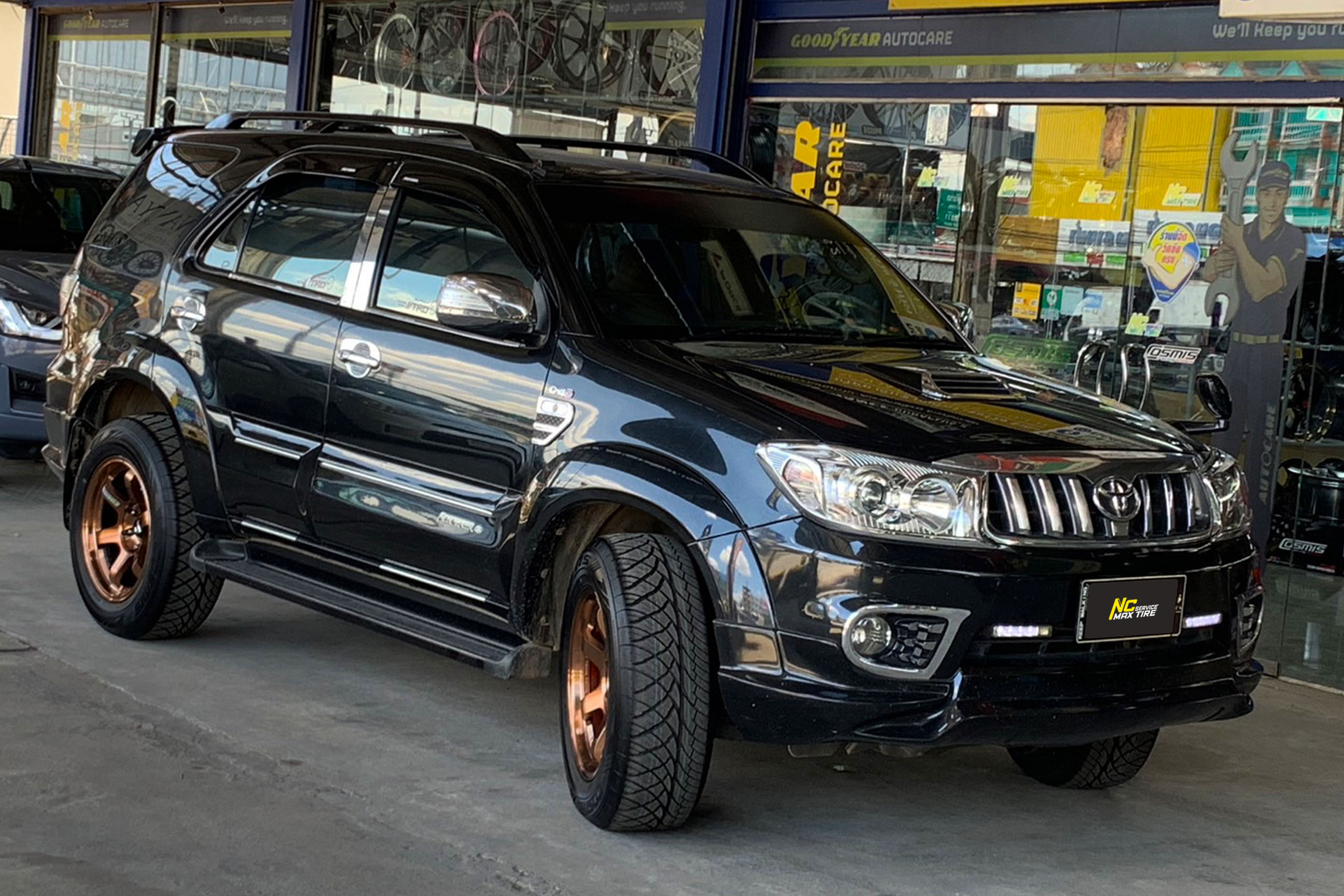 Toyota Fortuner / Cosmis / RG-06S / ล้อแม็กสีคอปเปอร์ / Custom Color / 18x9.0 6H139.7 ET0 / T1RS / 265/60R18
