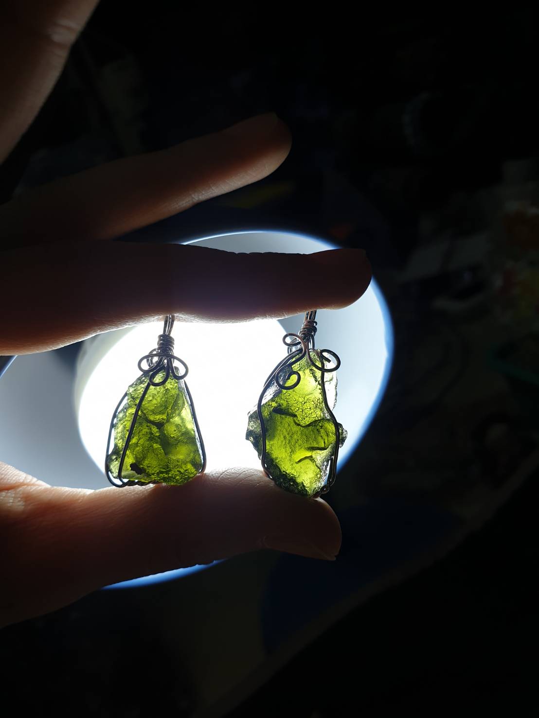 จี้หินดิบโมลดาไวท์(moldavite) AAA++ เนื้อใส นำเข้าจากเยอรมันนี