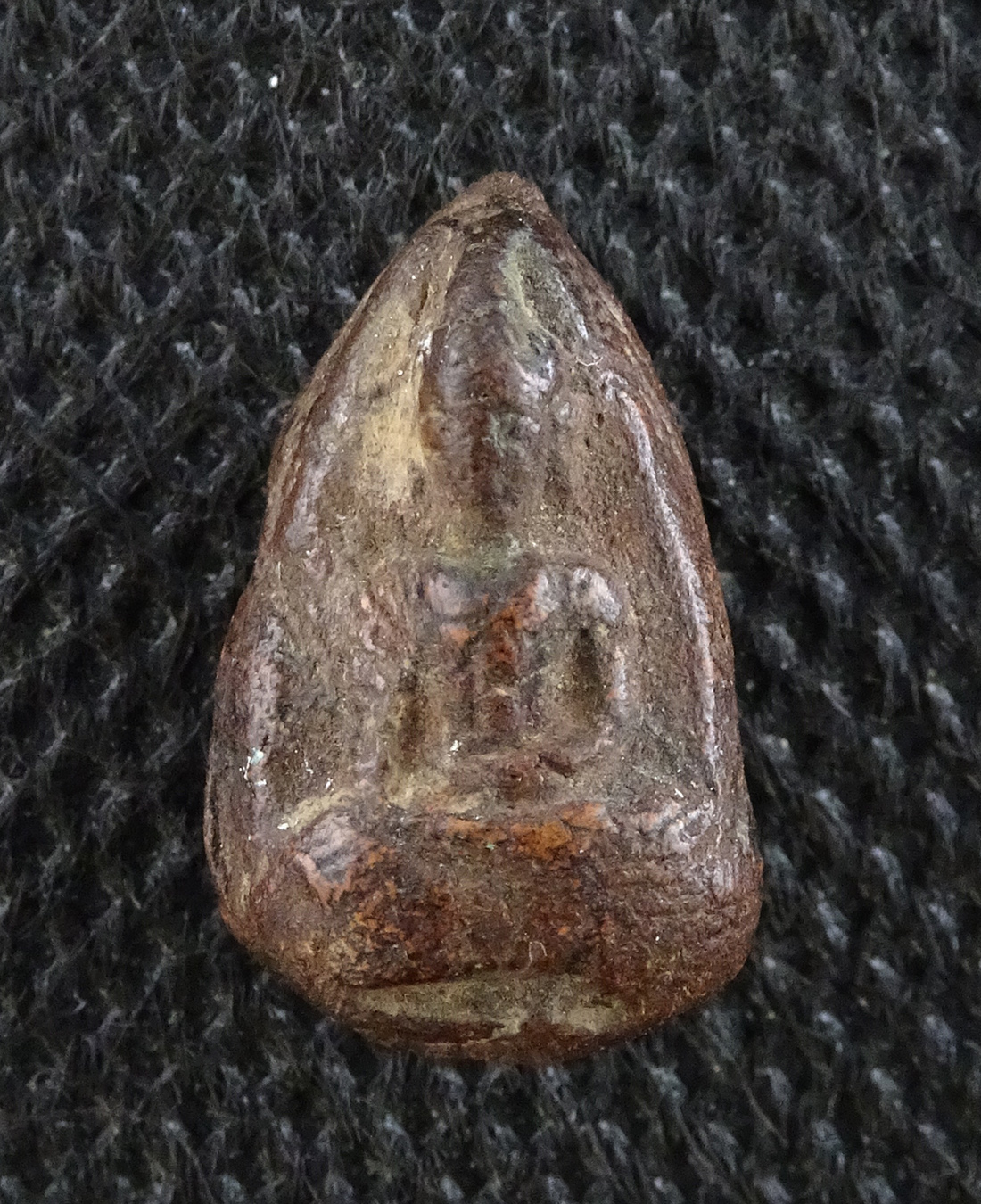 พระเม็ดน้อยหน่า หลังยันต์ อยุธยา