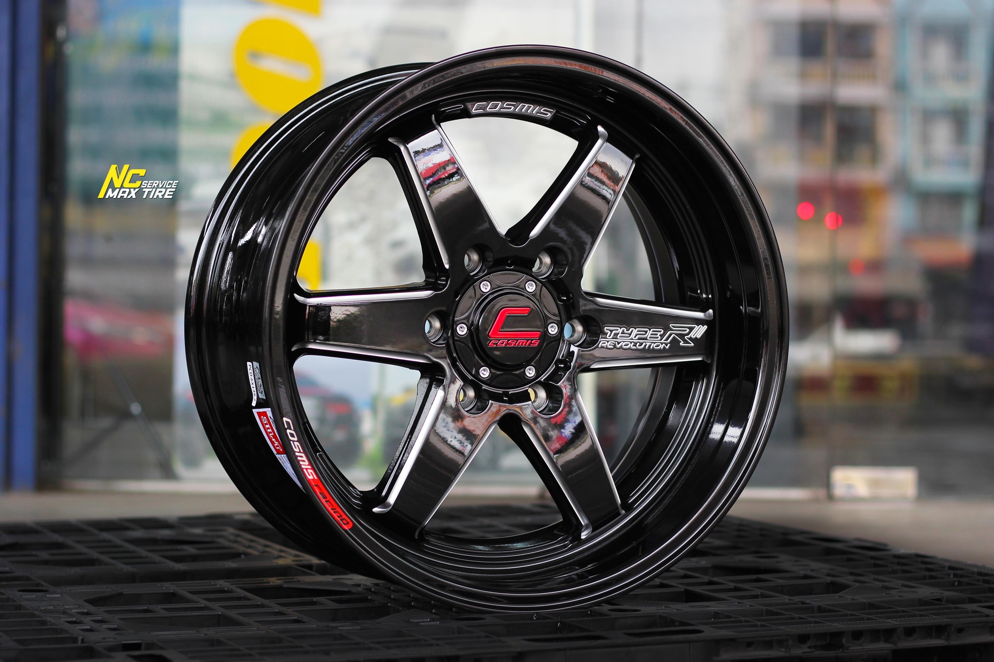 ล้อแม็กขอบ18 / Cosmis : Type-R Revolution / 18x8.5 6H139.7 ET22 / ล้อแม็กสีดำCNCข้างก้านCNCตัวหนังสือ / ล้อแม็กสำหรับรถกระบะ / NCล้อแม็ก