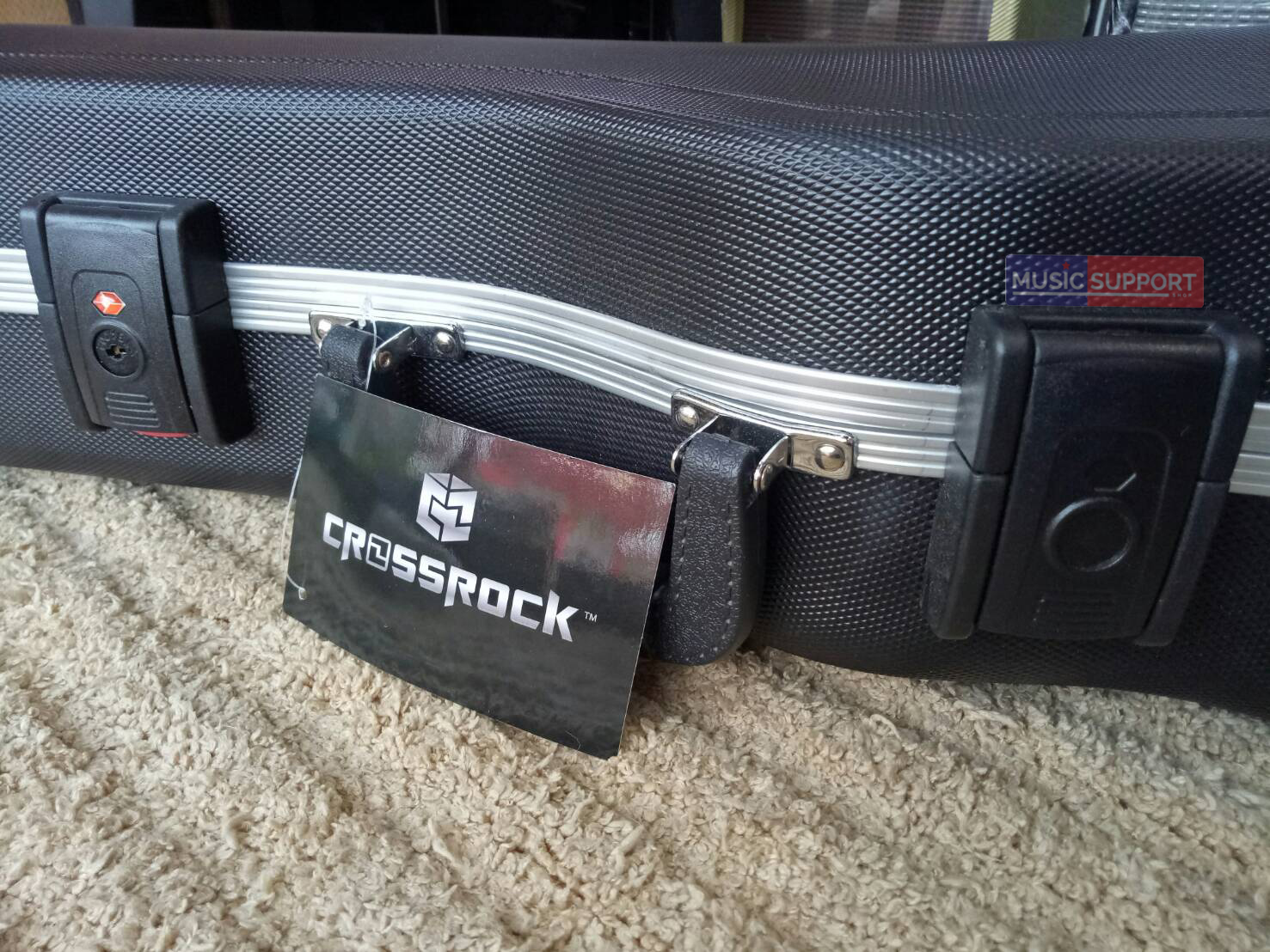 ฮาร์ดเครสกีตาร์ไฟฟ้า CROSSROCK CRA860LBK Les Paul Case with TSA