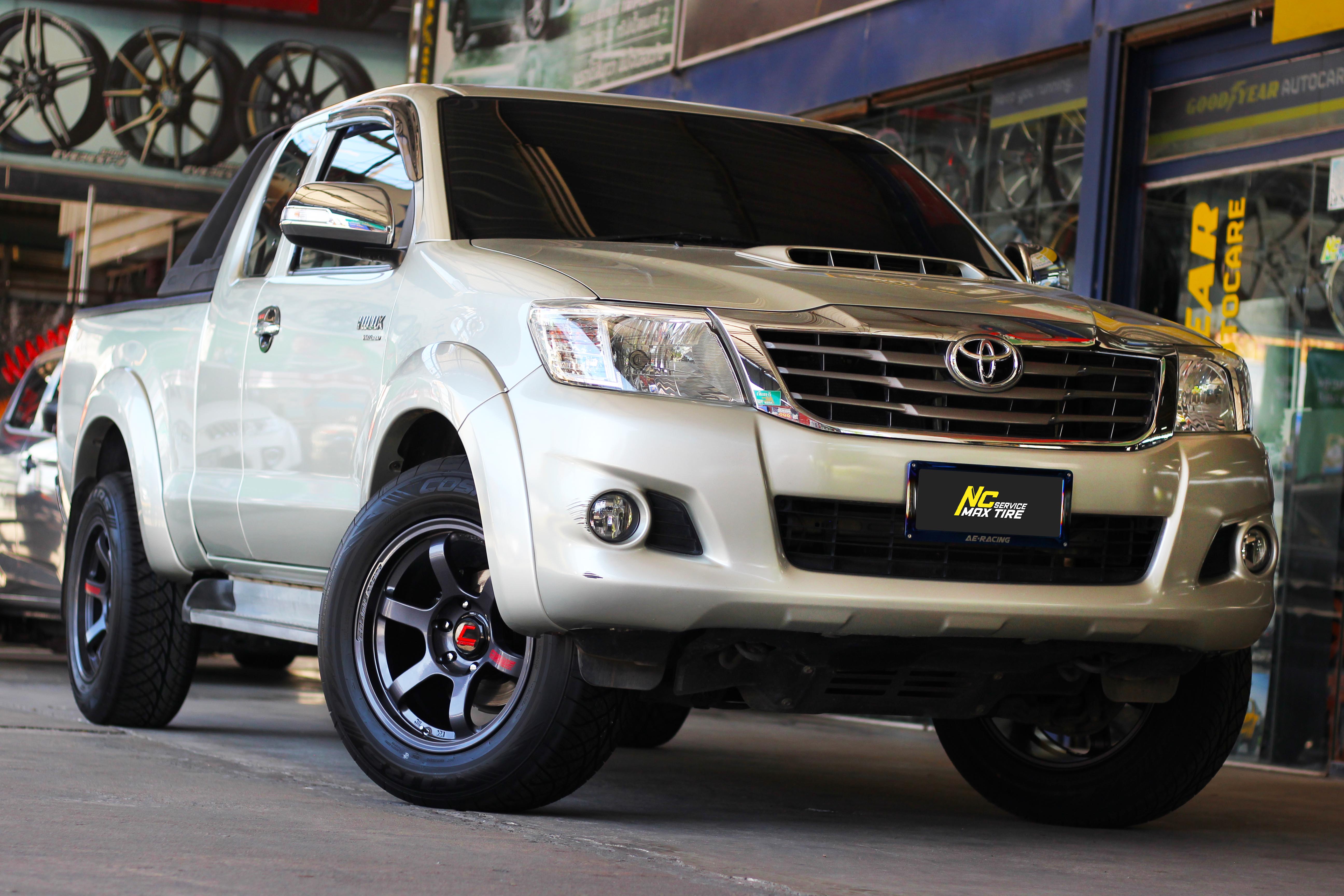 TOYOTA VIGO CHAMP / ล้อแม็กขอบ18 / Cosmis / RG-06SN / 18x9.0 6H139.7 ET0 / ล้อแม็กสีเทากัลเงาทั้งวงCNCหยอดตัวหนังสือแดงCNCตัวหนังสือที่ขอบ / T1RS / 265/60R18 / ล้อแม็กสำหรับรถกระบะ / ล้อแม็กสวยๆ / NCล้อแม็ก