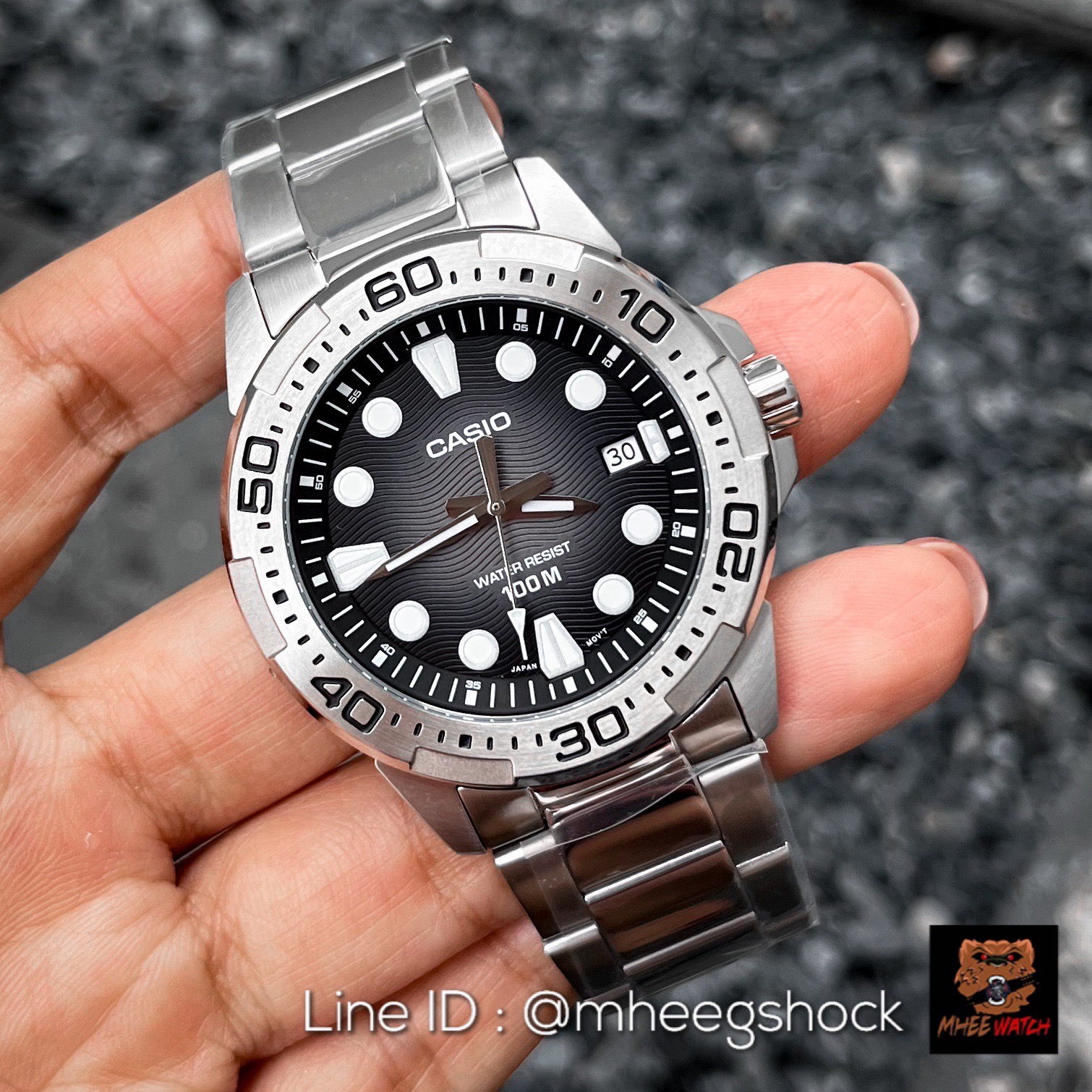 Casio Steel Tuna Black Wave Dial Metal Bracelet