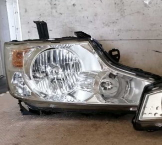 โคมไฟหน้า Honda STEP WGN SPADA