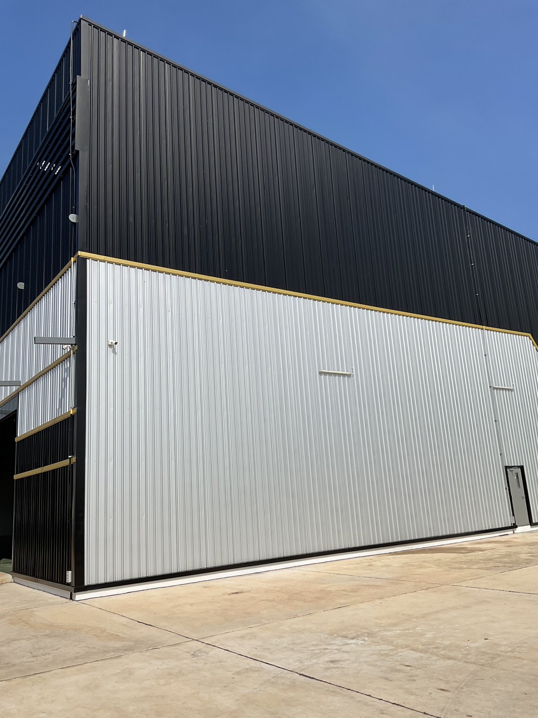 สำรวจ ออกแบบ ประเมินราคา และติดตั้ง ระบบไฟฟ้าแรงสูง แรงต่ำ โดยวิศวกรไฟฟ้า