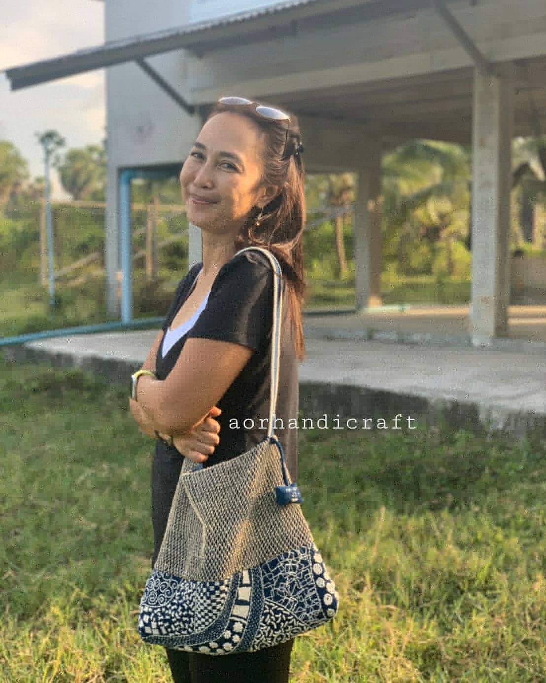 ลูกค้ารีวิว | กระเป๋าผ้าครามต่อหญ้าคะยาถัก