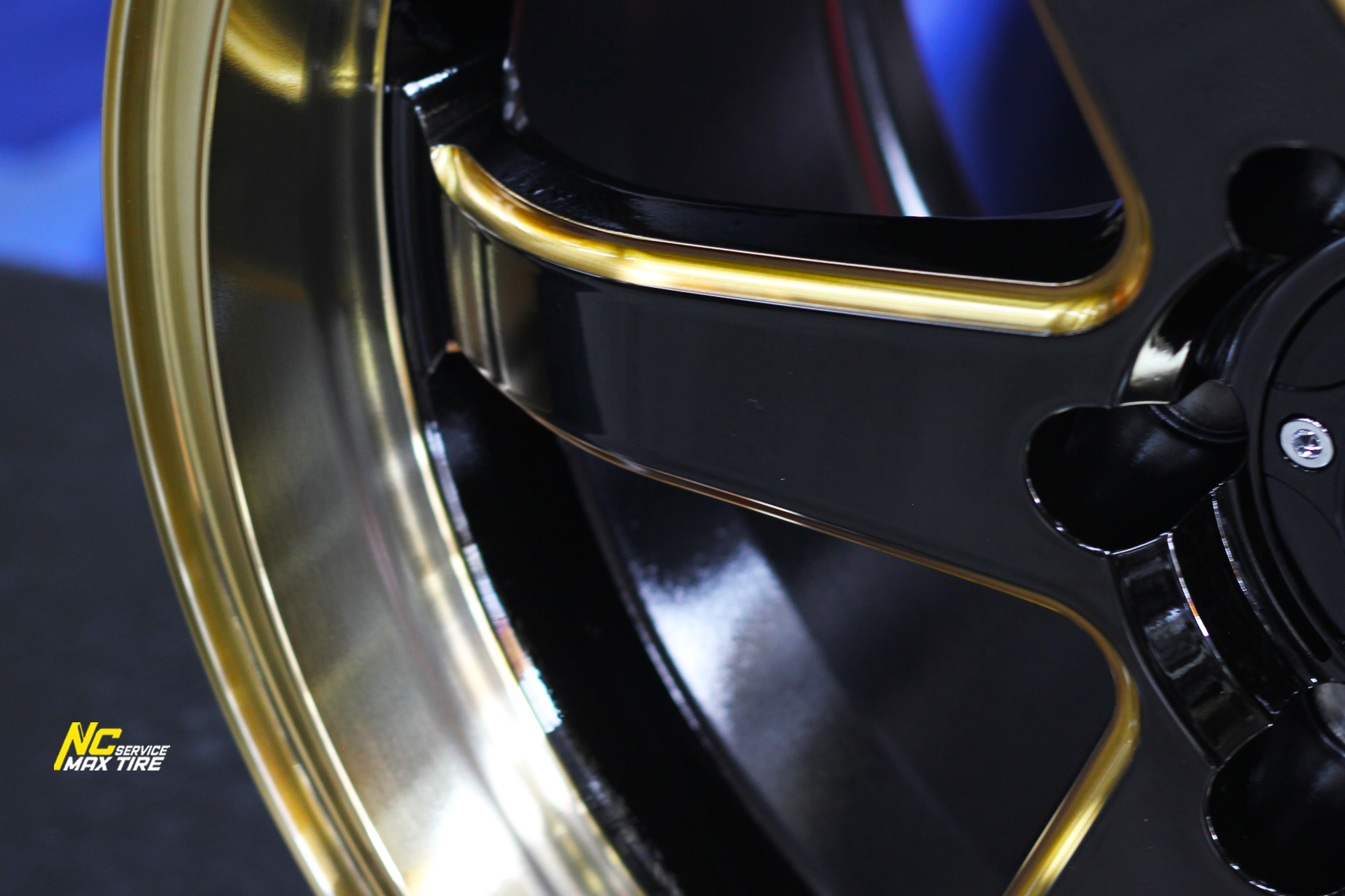 ล้อแม็กขอบ18 / Cosmis / DGB-SM06-2R / 18x9.0 6H139.7 ET35 / Extend tech / SUV / PPV