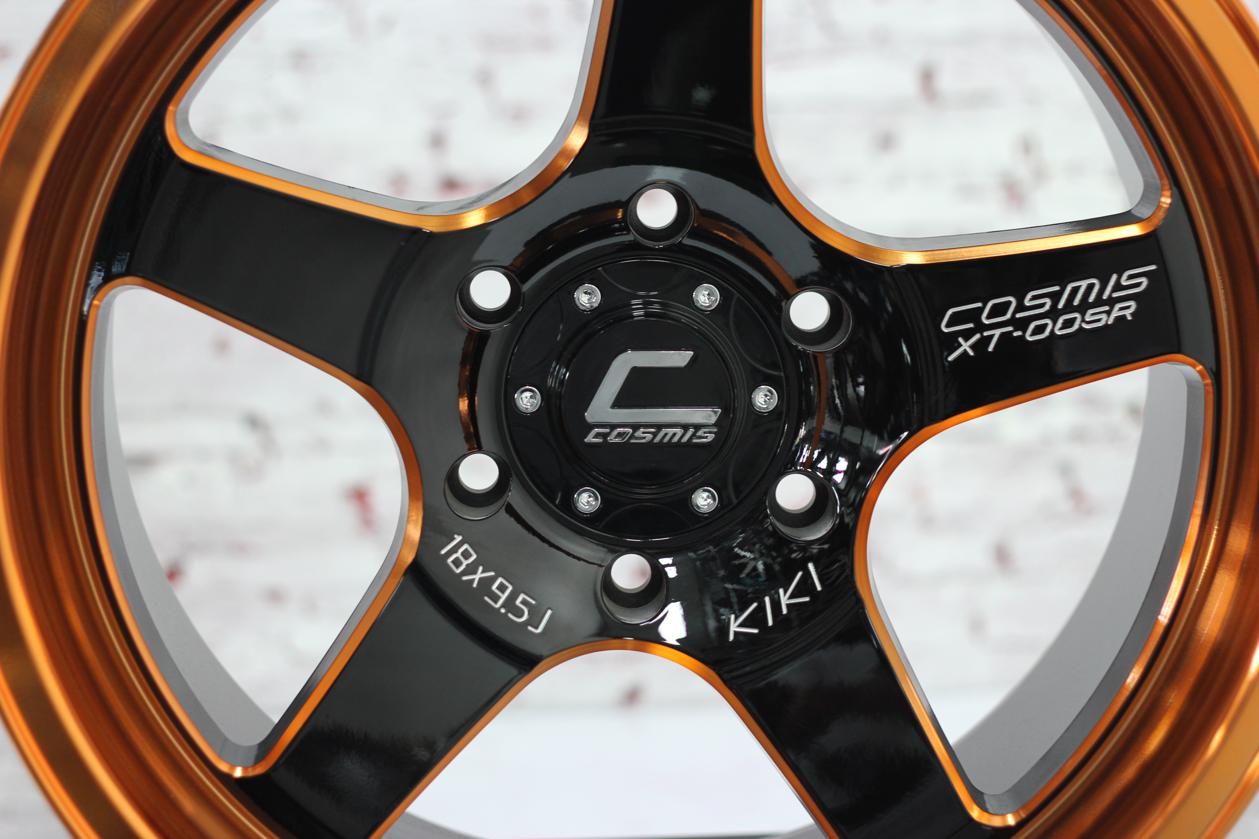 ล้อแม็กขอบ18 COSMIS XT005-R สีดำ ขอบส้ม สำหรับรถกระบะ (ราคา4วง)