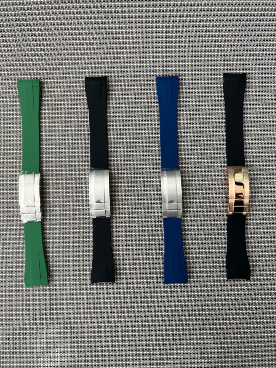 Premium Rubber Strap 20MM With Buckle Stainless
