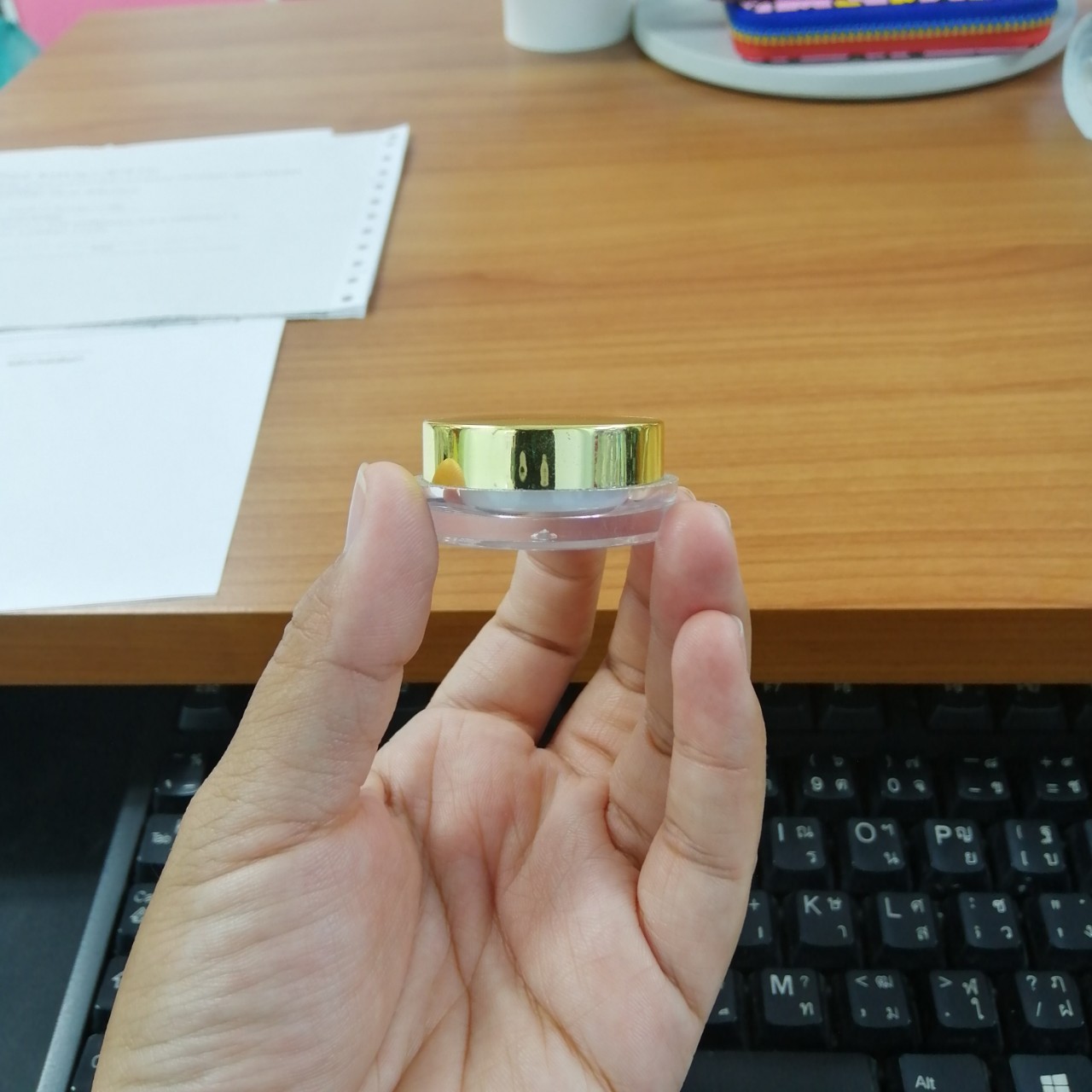 กระปุกอะคริลิค ขนาด5กรัม กว้าง4cm สูง2.8cm ฝาทอง ถ้วยขาว กระปุกครีม กระปุกเปล่า มีของพร้อมส่ง