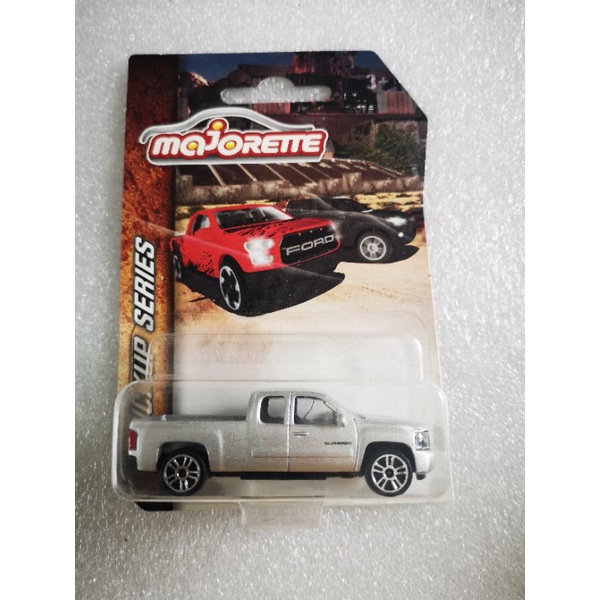 Majorette โมเดลรถกระบะ Chevrolet Silverado อัตราส่วน 1 : 64 สีบรอนซ์