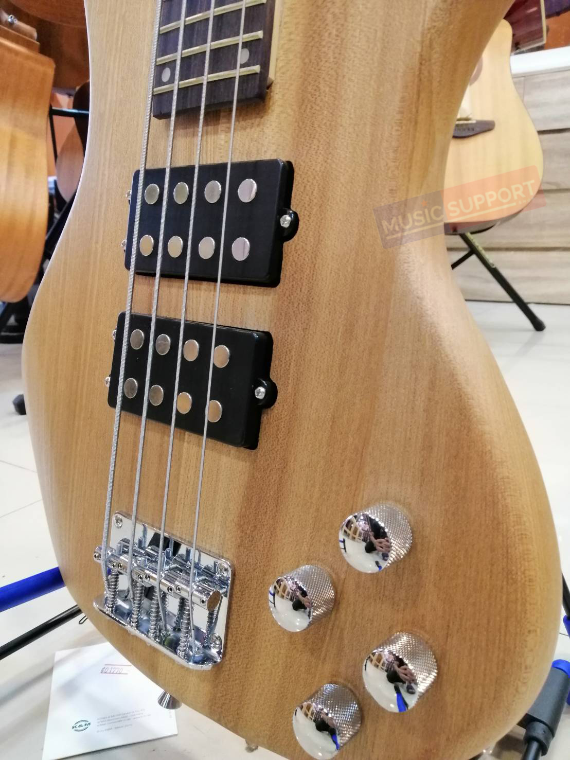 Kazuki เบสไฟฟ้า 4 สาย W Pro Series WP-24 สีไม้