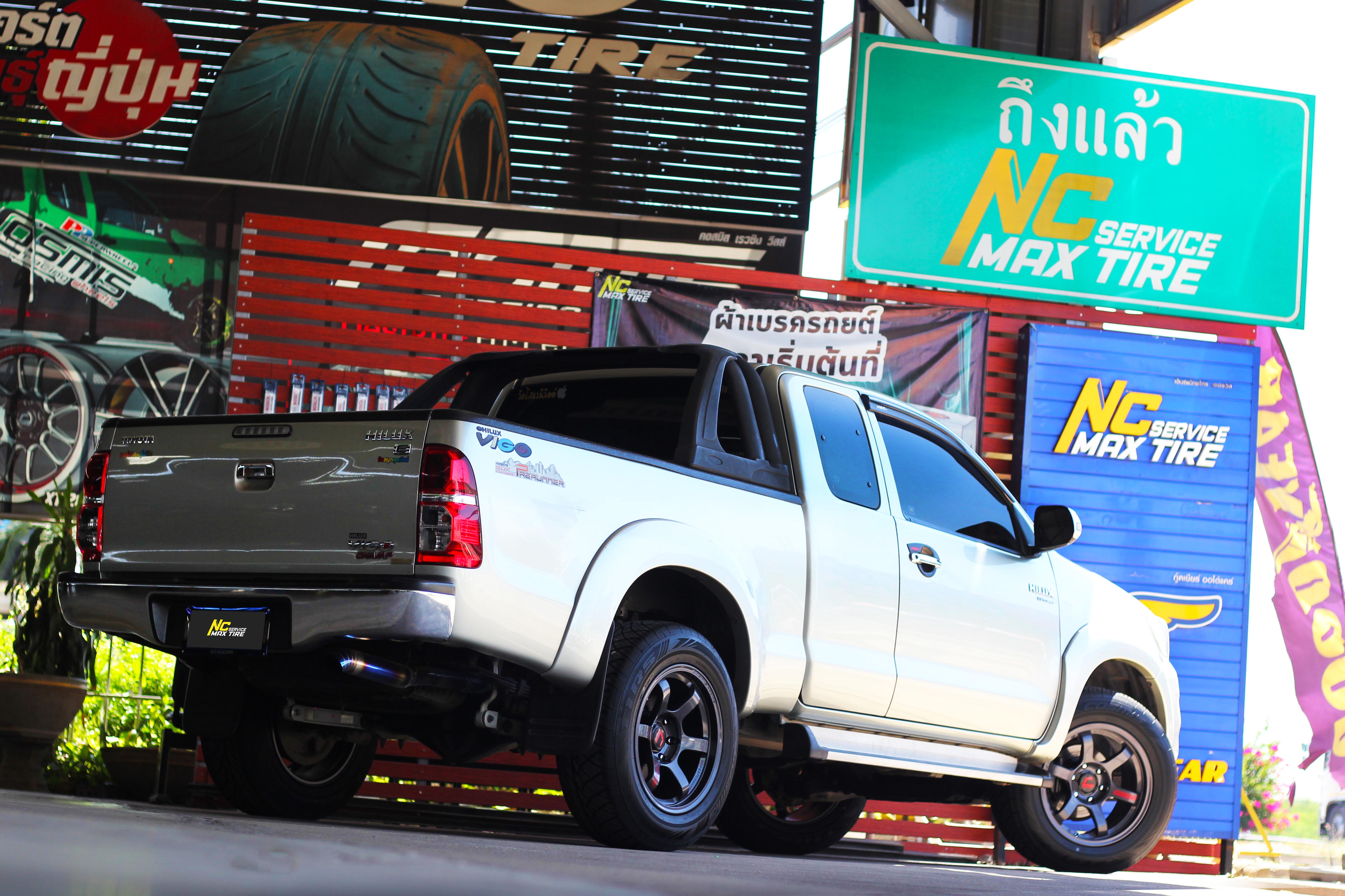 TOYOTA VIGO CHAMP / ล้อแม็กขอบ18 / Cosmis / RG-06SN / 18x9.0 6H139.7 ET0 / ล้อแม็กสีเทากัลเงาทั้งวงCNCหยอดตัวหนังสือแดงCNCตัวหนังสือที่ขอบ / T1RS / 265/60R18 / ล้อแม็กสำหรับรถกระบะ / ล้อแม็กสวยๆ / NCล้อแม็ก