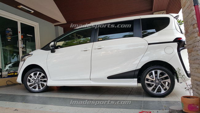 สเกิร์ตข้างซ้ายและขวา Toyota Sienta