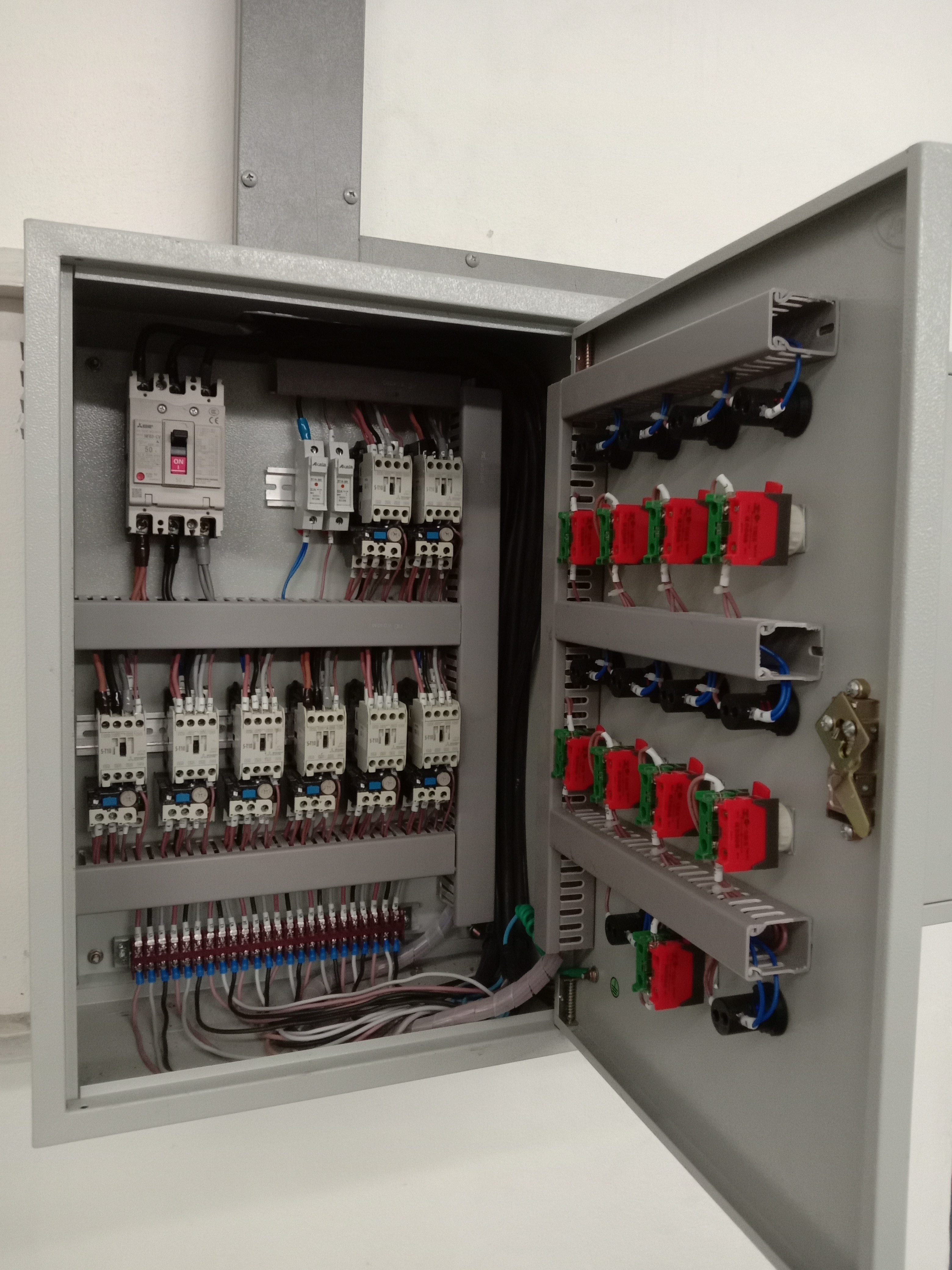 ผลงาน - ระบบตู้คอลโทรล