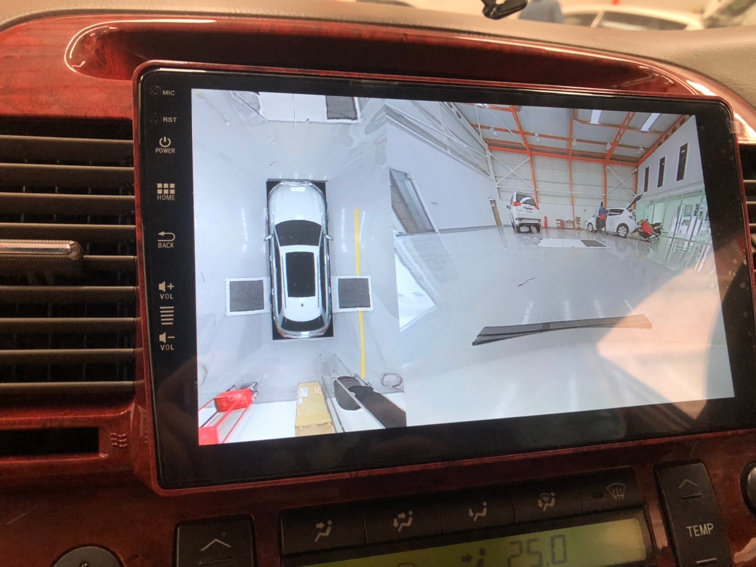 งานติดตั่้ง Toyota Camry 2009 กับจอและกล้องรอบคัน 360 ของ HDM 3D PRO+