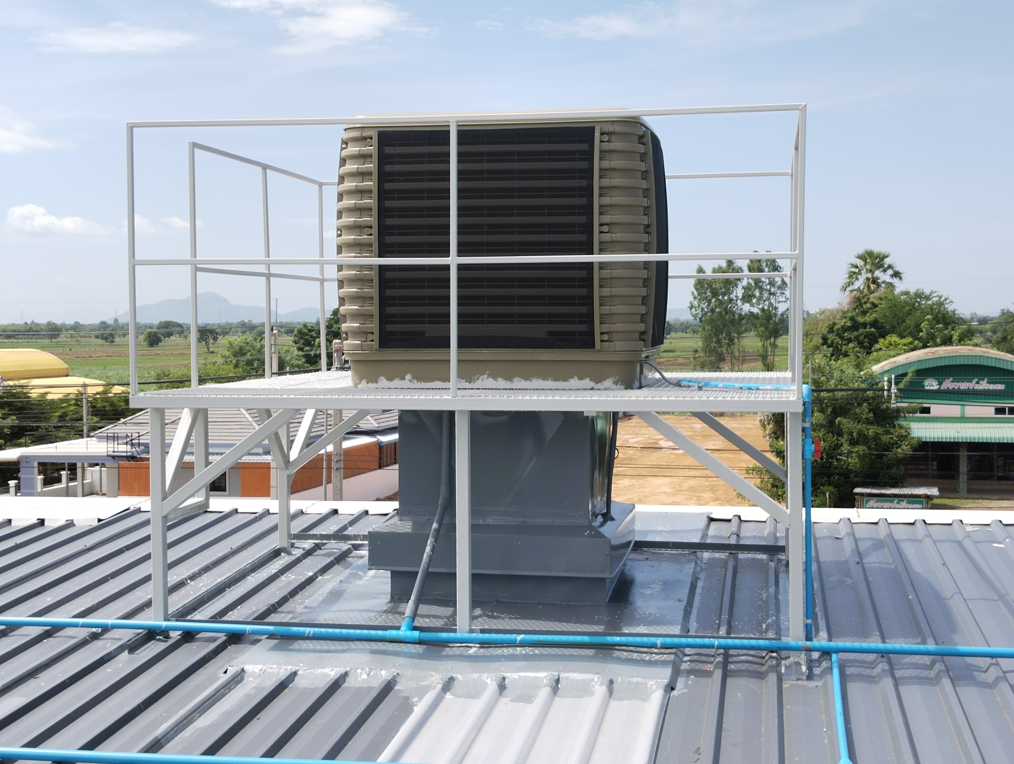 ผลงานการการออกแบบ ติดตั้งระบบระบายอากาศ แก้ไขปัญหาความร้อน