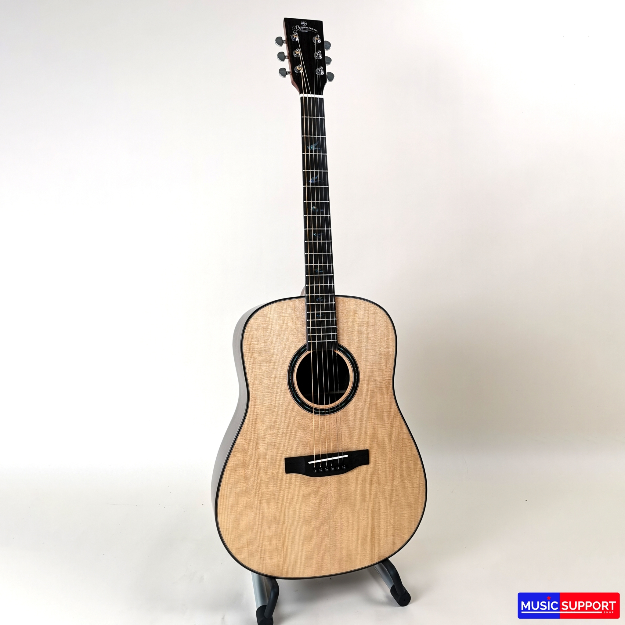 กีตาร์โปร่งไม้หน้าแท้ Ressonance guitars R-040 Dreadnougth Top Solid Spruce