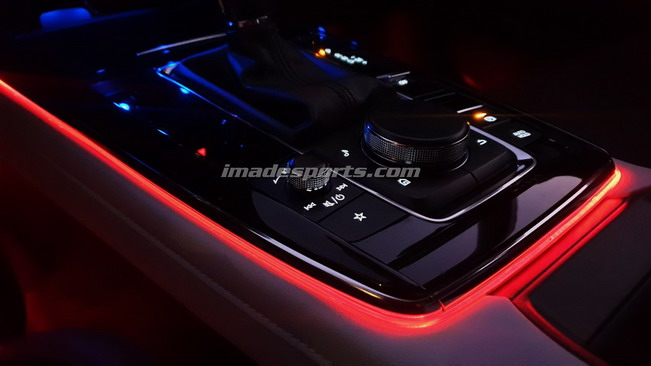 ไฟ Dream Light รอบคอนโซลเกียร์ CX-30