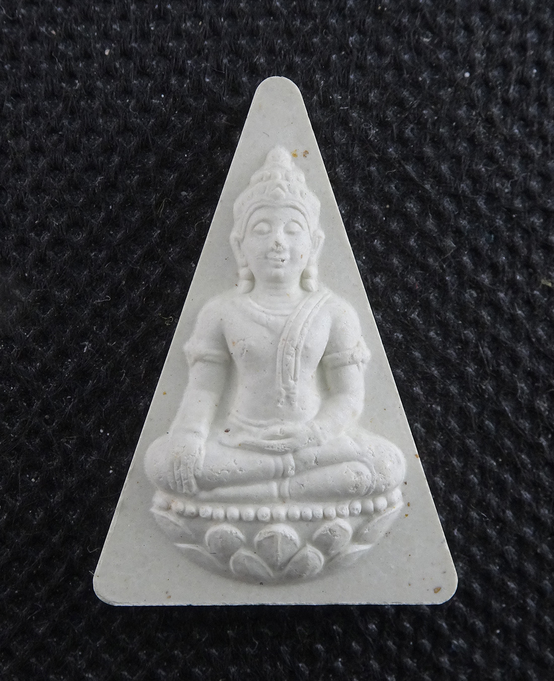 พระนางพญา สก. สีขาว