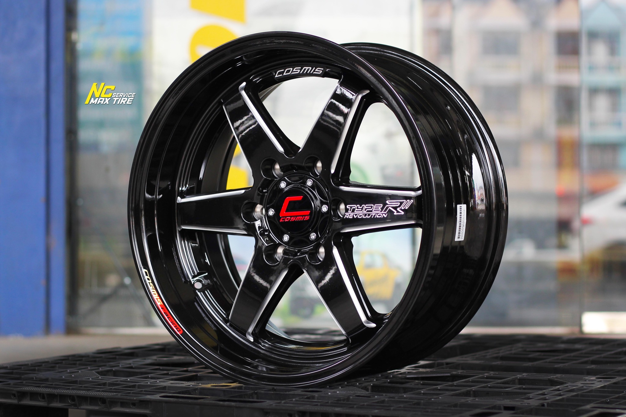 ล้อแม็กขอบ18 / Cosmis : Type-R Revolution / 18x8.5 6H139.7 ET22 / ล้อแม็กสีดำCNCข้างก้านCNCตัวหนังสือ / ล้อแม็กสำหรับรถกระบะ / NCล้อแม็ก