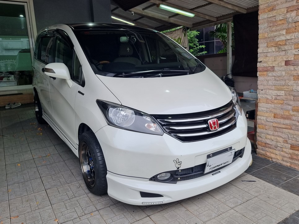 Honda Freed ไมล์น้อย อายุอ่อนกว่าวัยเดียวกัน (118000 KM.)