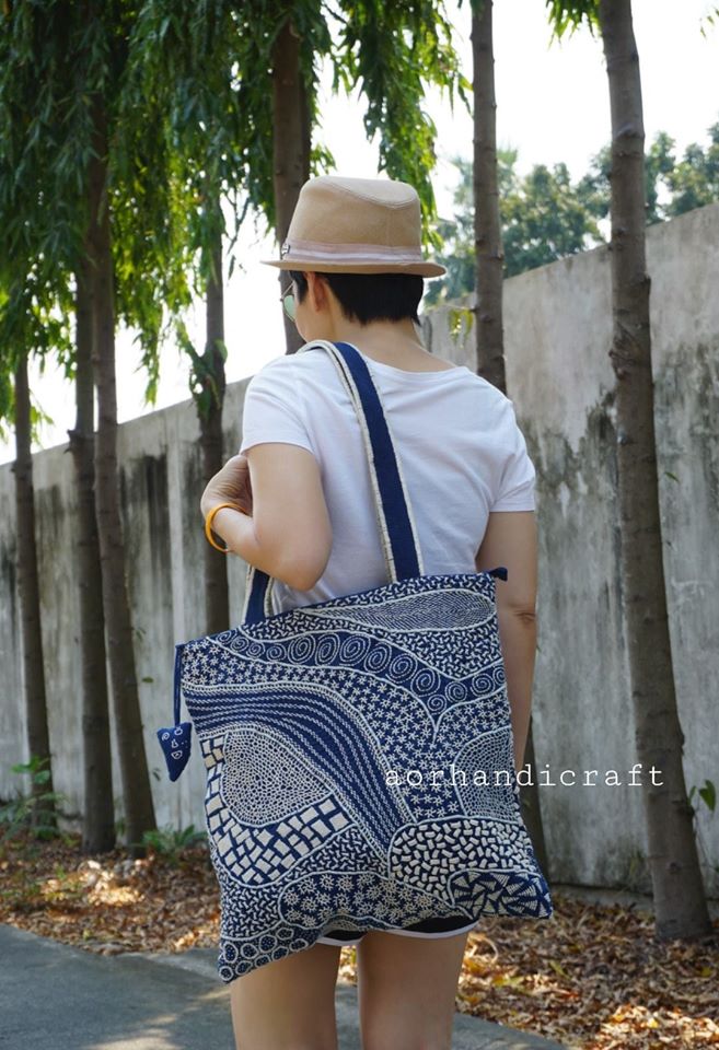 รีวิว-กระเป๋าด้นมือลายพิเศษ(หูแบน)