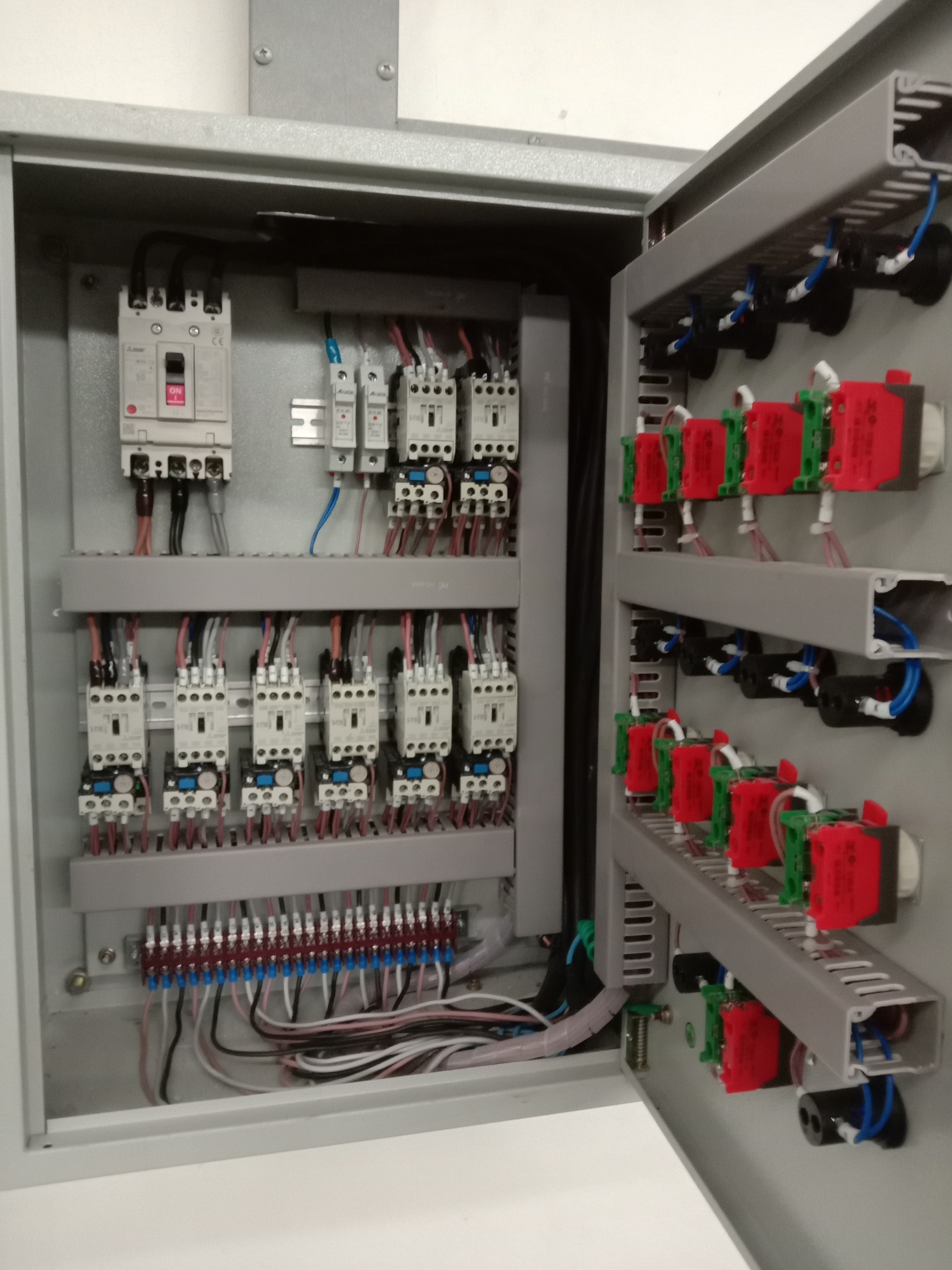 ผลงาน - ระบบตู้คอลโทรล