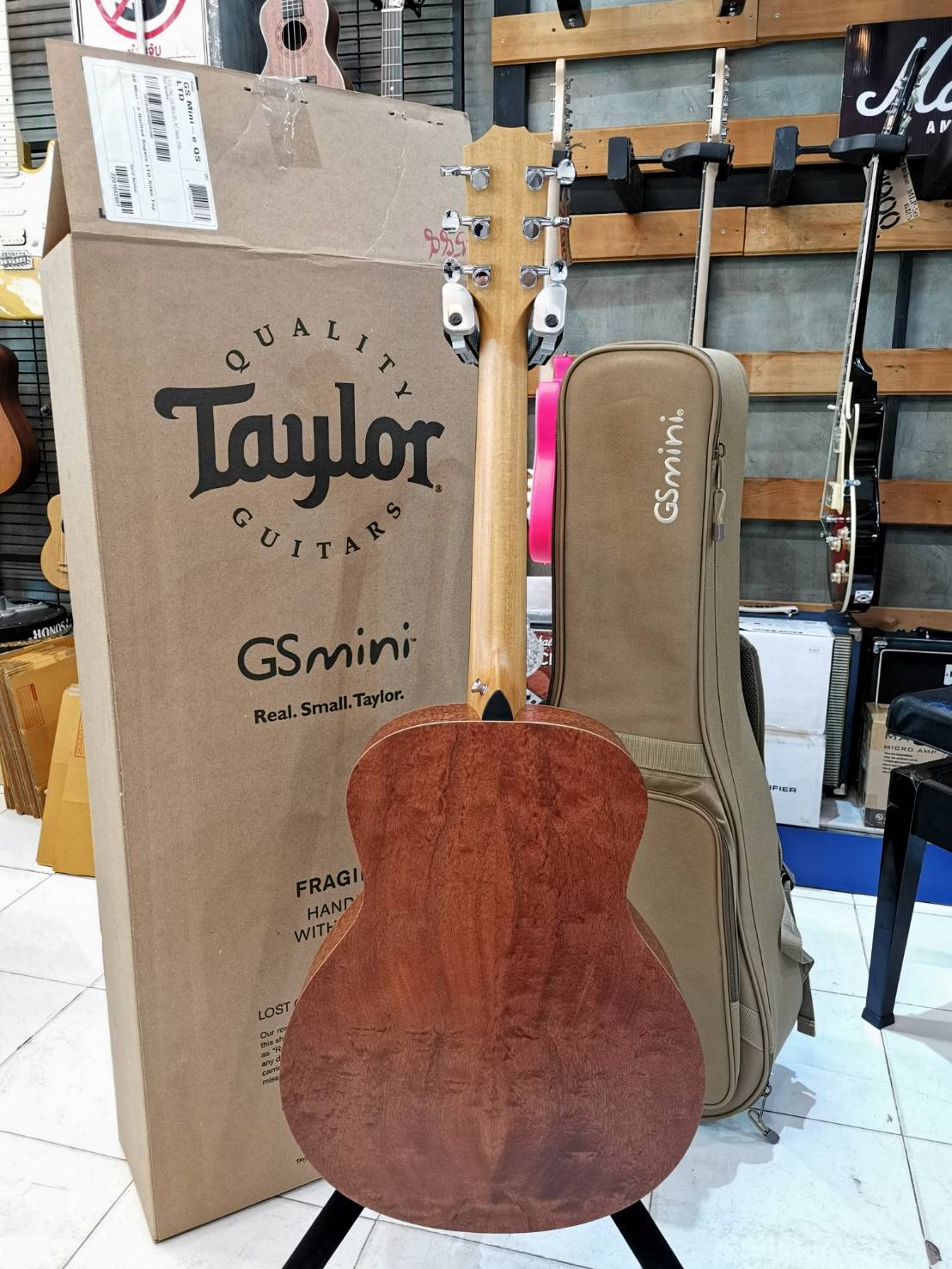 TAYLOR GS MINI-E QUILTED SAPELE LTD/BAG กีตาร์โปร่งไฟฟ้า