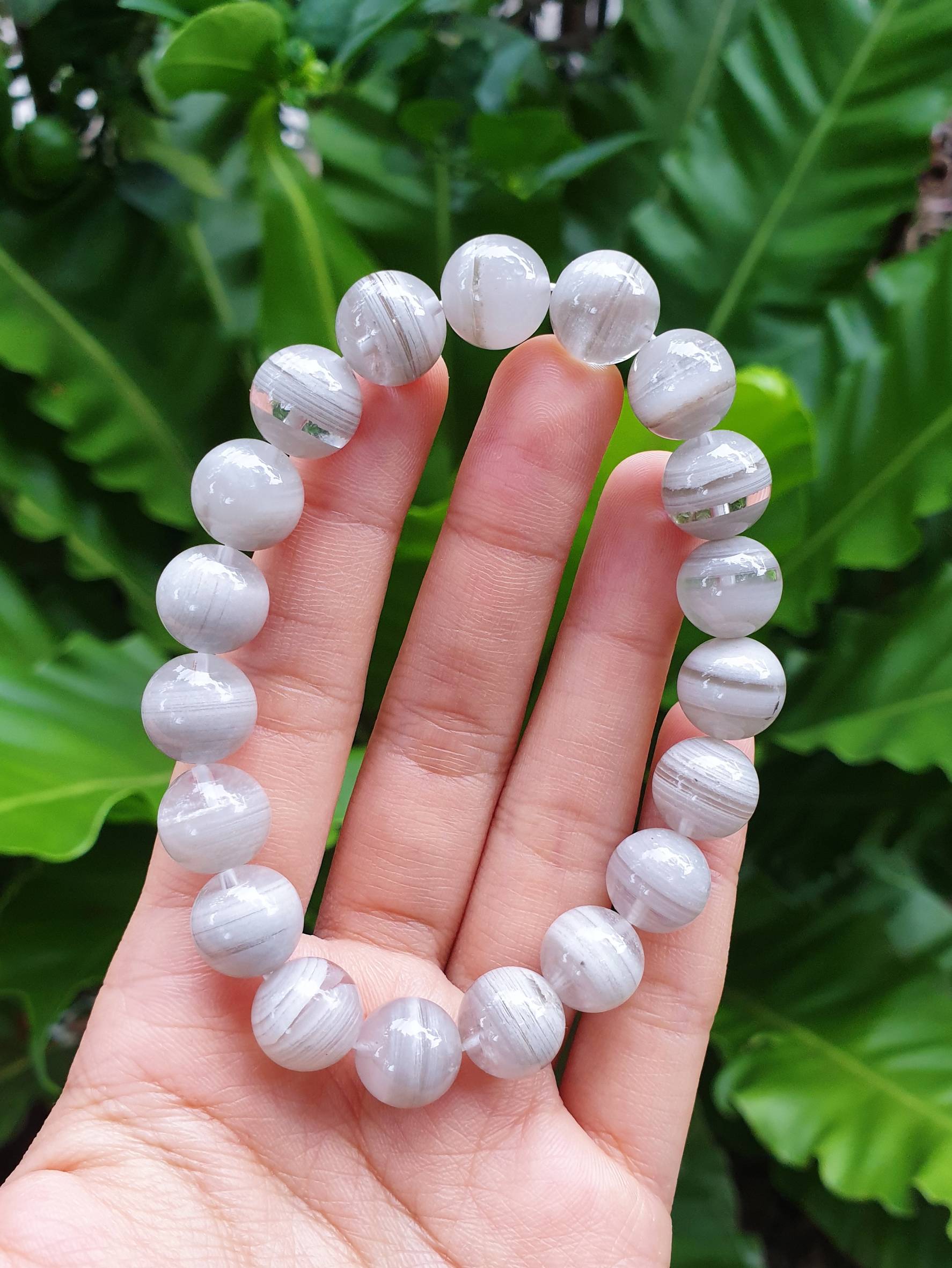 แก้วโป่งข่ามเผือก White Phantom Quartz AAA++ ขนาด 11 mm