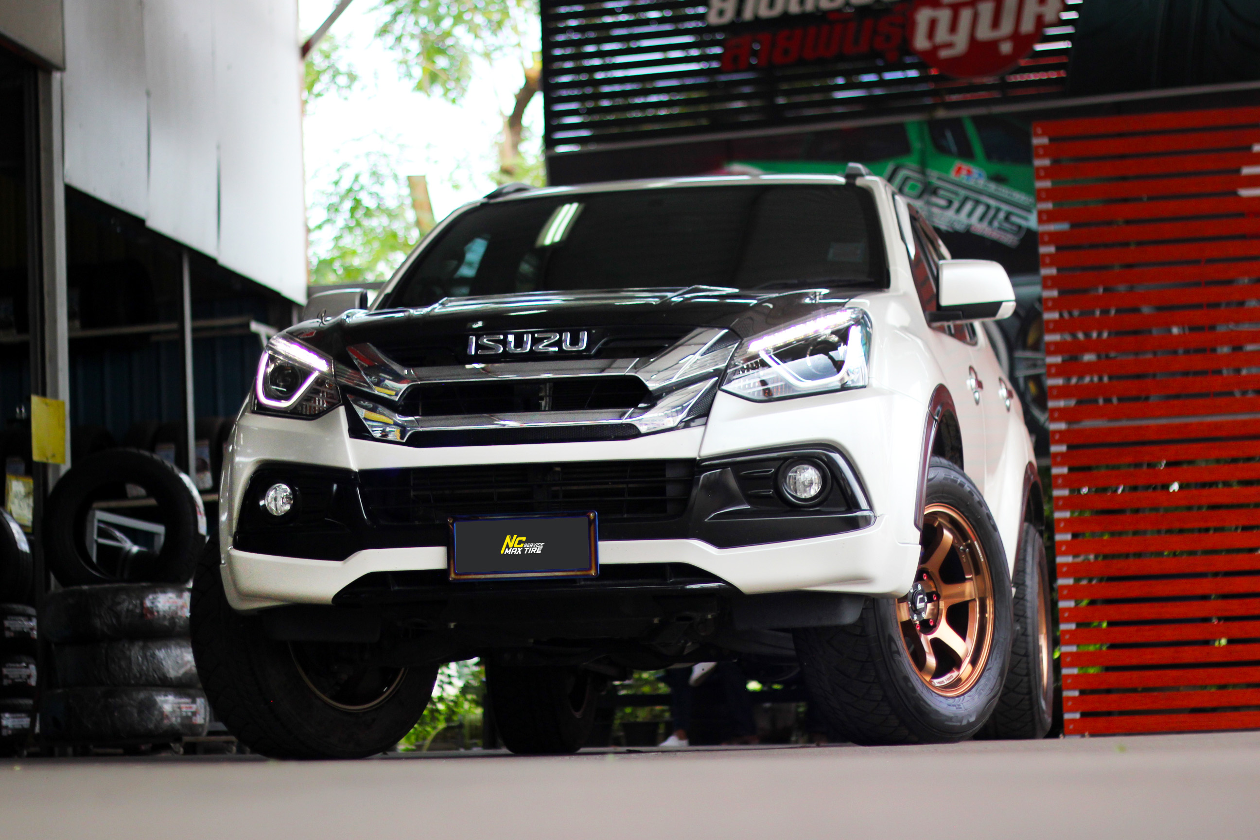 ISUZU MU-X / ล้อแม็กขอบ18 / Cosmis / RG-06S / Copper / Custom Color / 18X9.0 6H139.7 ET0 / SUV / PPV