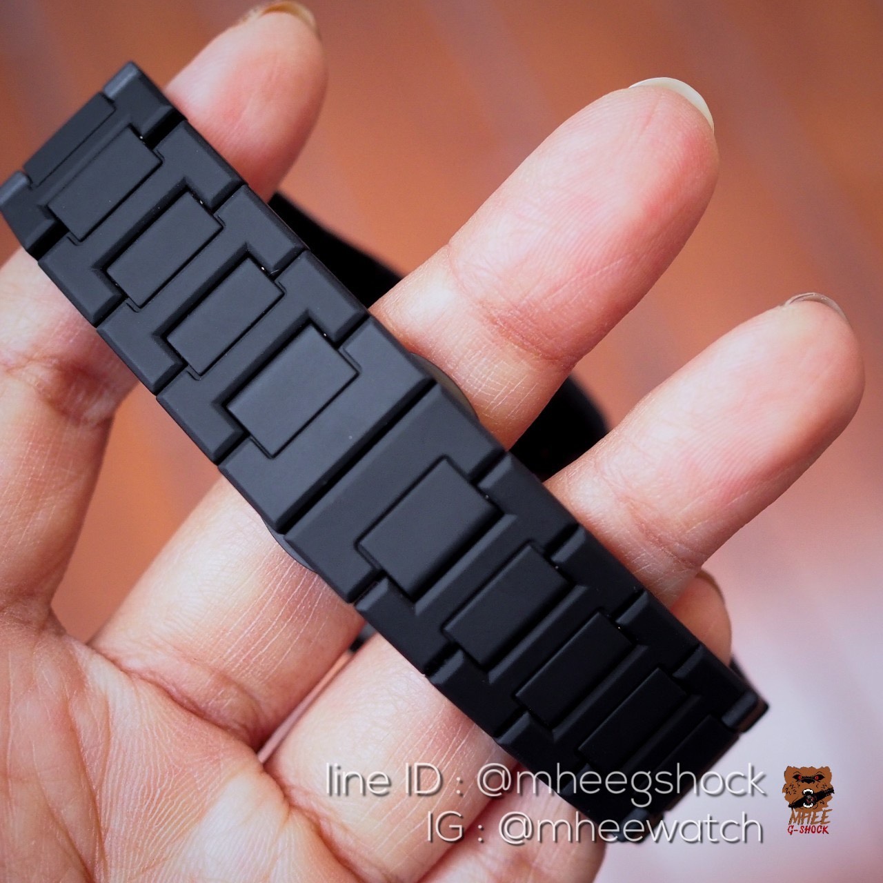 D1 Milano สี Jet Black Rose Gold