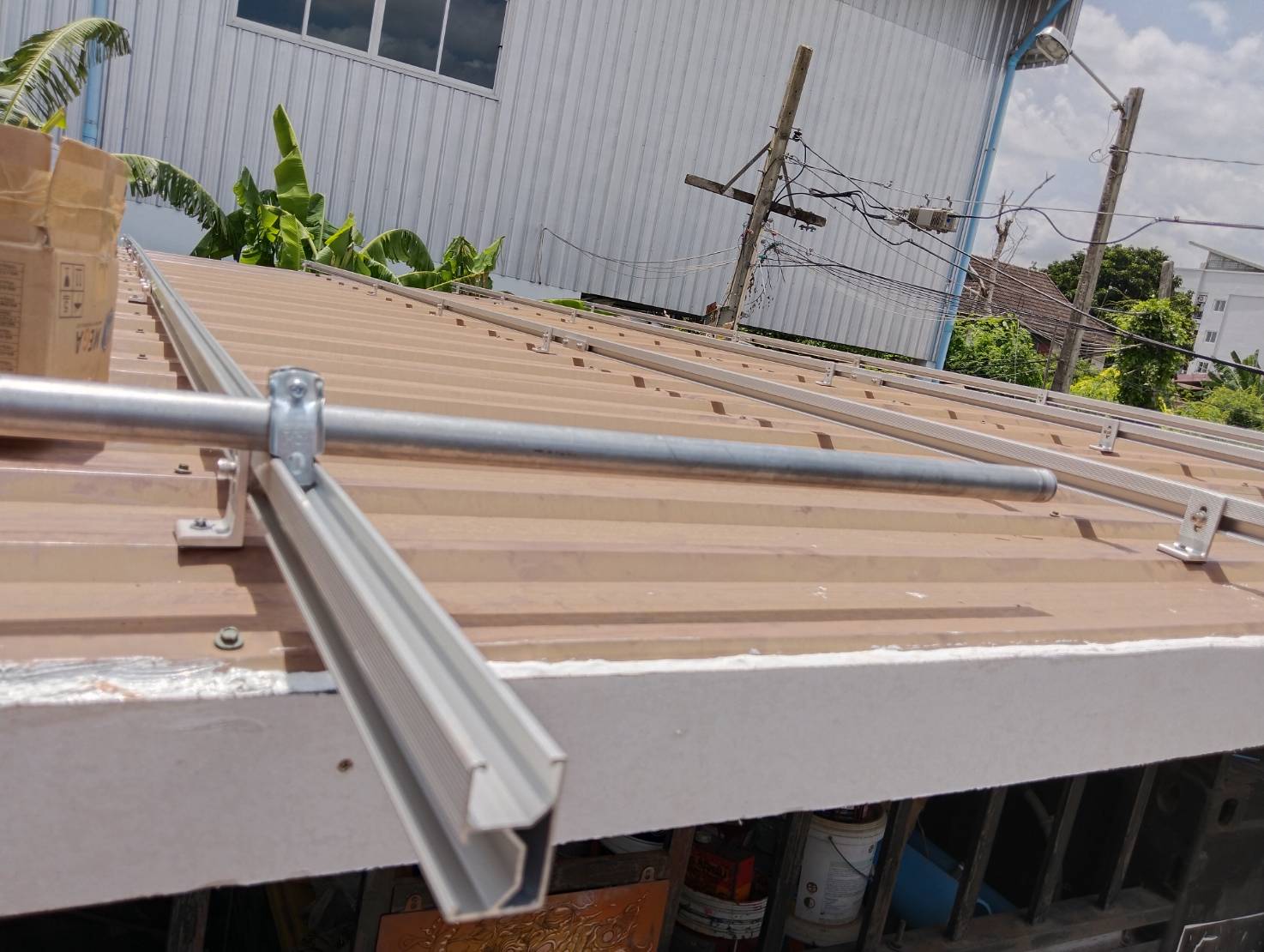 ผลงาน-ออกแบบ-ติดตั้งพร้อมขออนุญาตโซล่าเซลส์