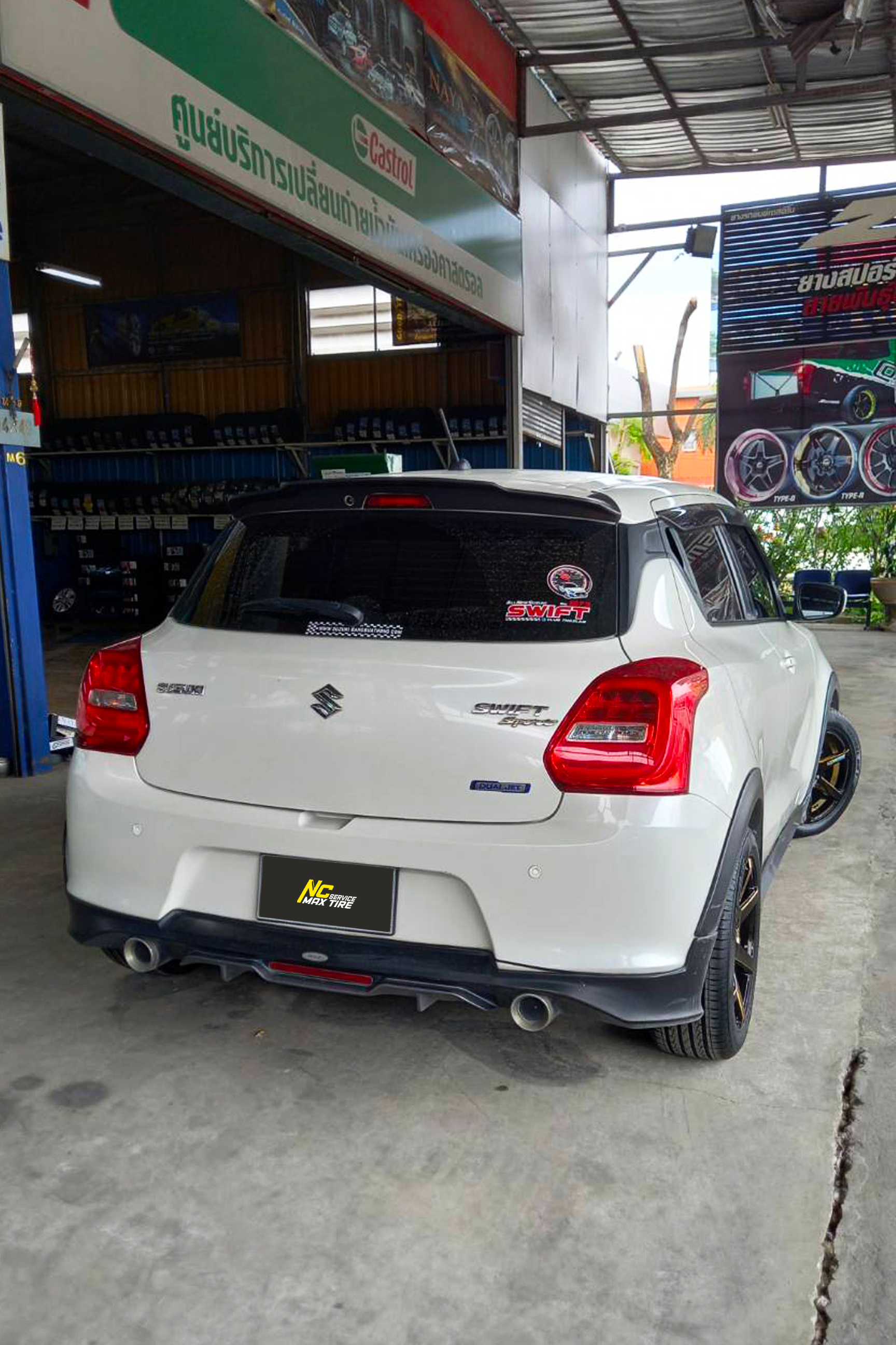 Suzuki Swift / ล้อแม็กขอบ15 / Cosmis / InnerlineS1 / S1 / 15x7.0 4H100 ET30 / Decibel / DR1 / 195/55R15