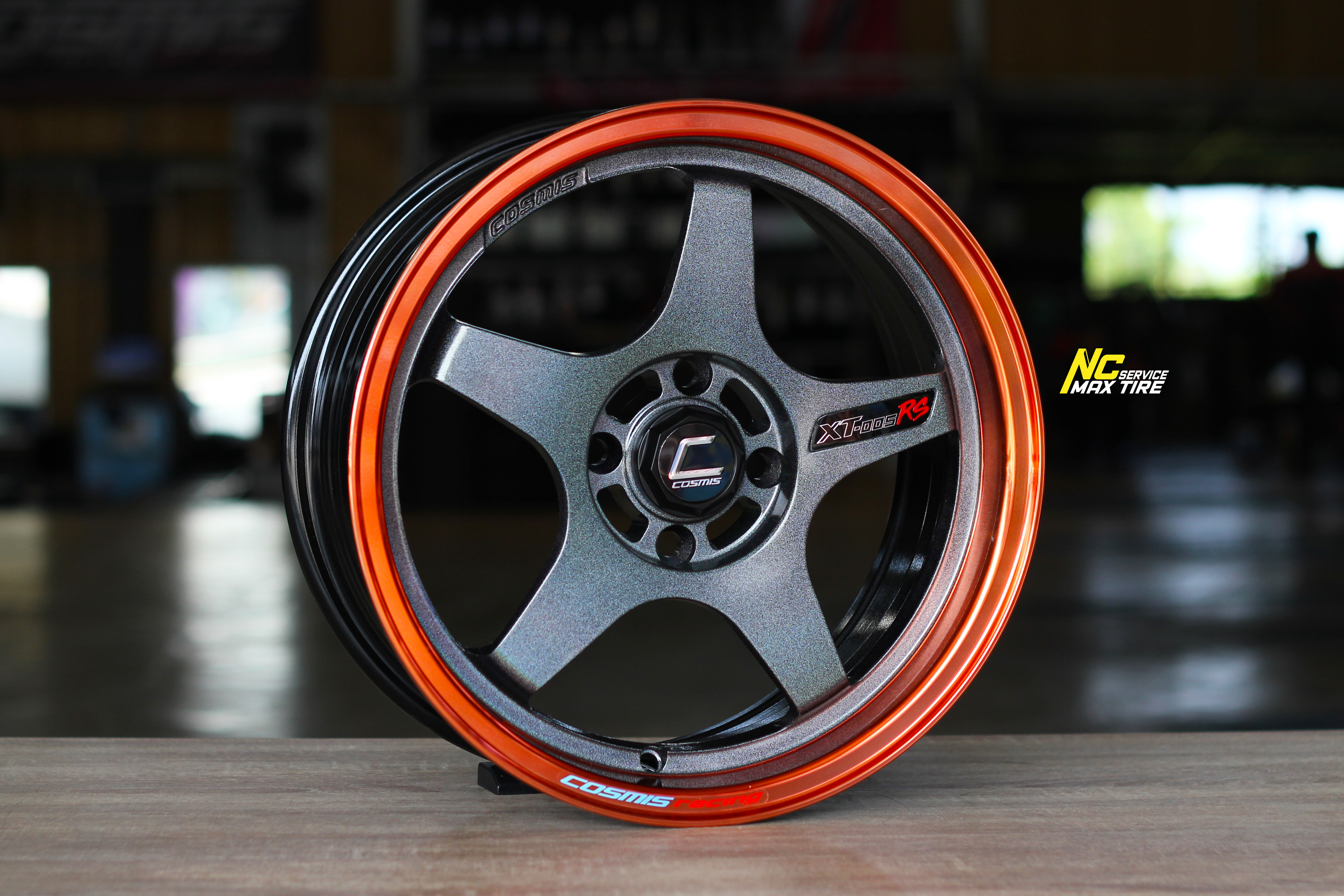 ล้อแม็กขอบ15 / Cosmis / XT-005RS / ล้อแม็กสีพิเศษ / Custom Color / 15x7.0 4H100 ET35 / Power Silver Black / Orange Gold