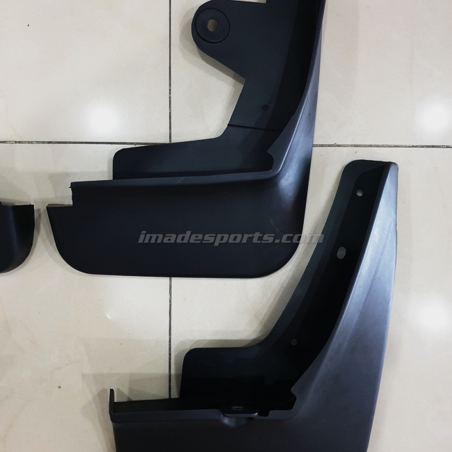 บังโคลน Mazda CX-30