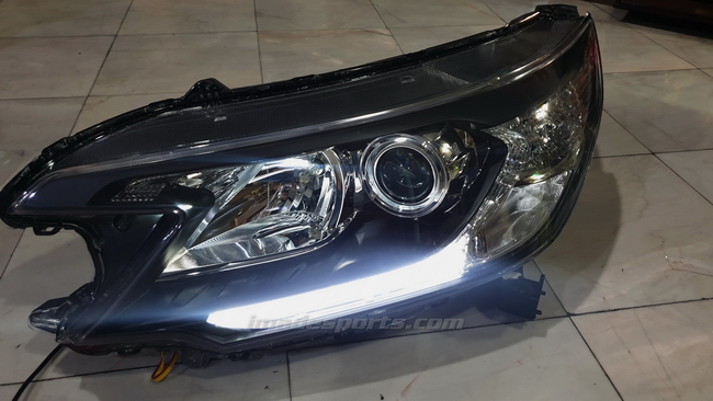 DayLIGHT พร้อมไฟเลี้ยว RS style (Build IN) CRV G4 2013-2015