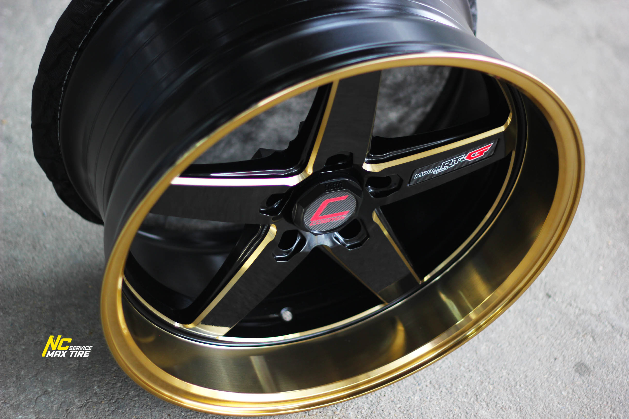 ล้อแม็กขอบ18 / Cosmis / RT-G / ล้อแม็กสีดำขอบทอง / 18x9.5 ET12 5H114.3 / ล้อแม็กสำหรับกระบะตัวเตี้ย / NCmaxtireService