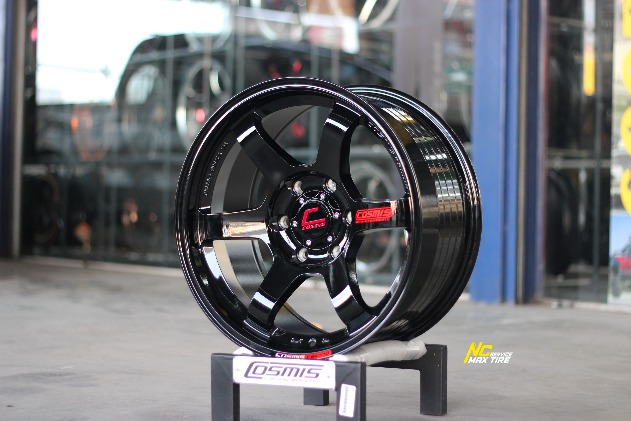 ล้อแม็กขอบ18 / Cosmis / RG-06S / ล้อมีสีดำเงา / 18x9.0 6H139.7 ET15