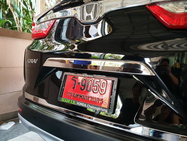 คิ้วมือเปิดหลัง CRV G5 VIP