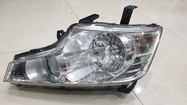 โคมไฟหน้า Honda STEP WGN SPADA