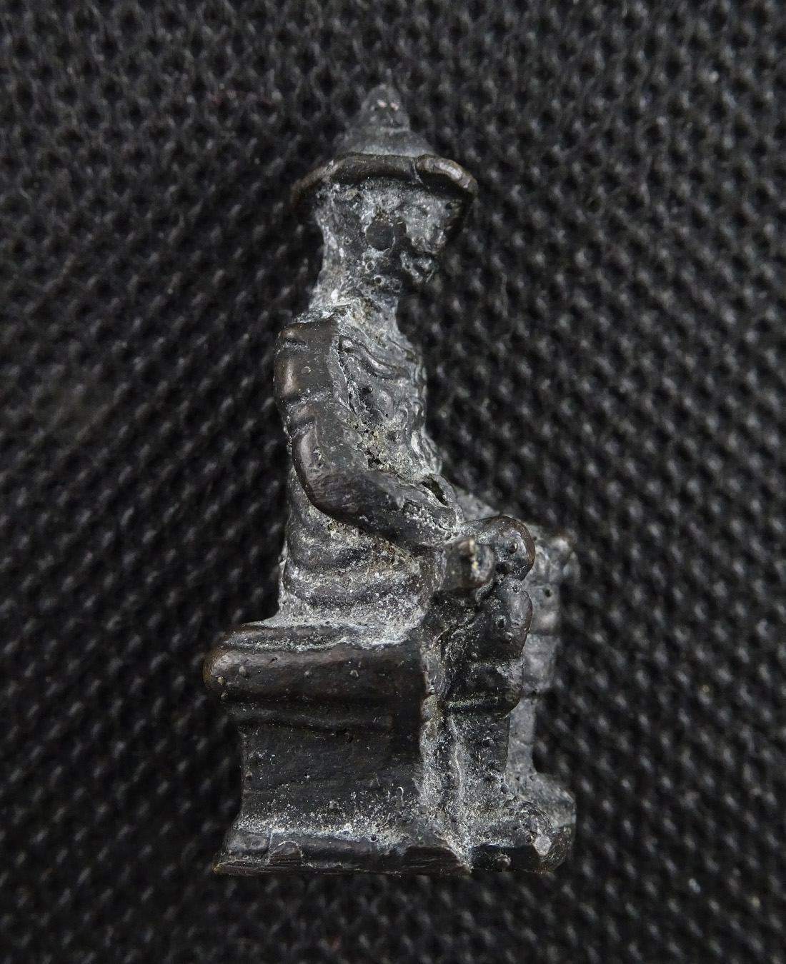 รูปหล่อเหมือนพระเจ้าตากสิน