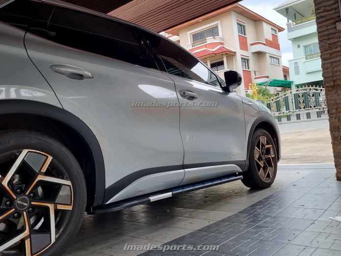 ฺBYD ATTO3 Ultimate บันไดข้าง Style B (No LED)