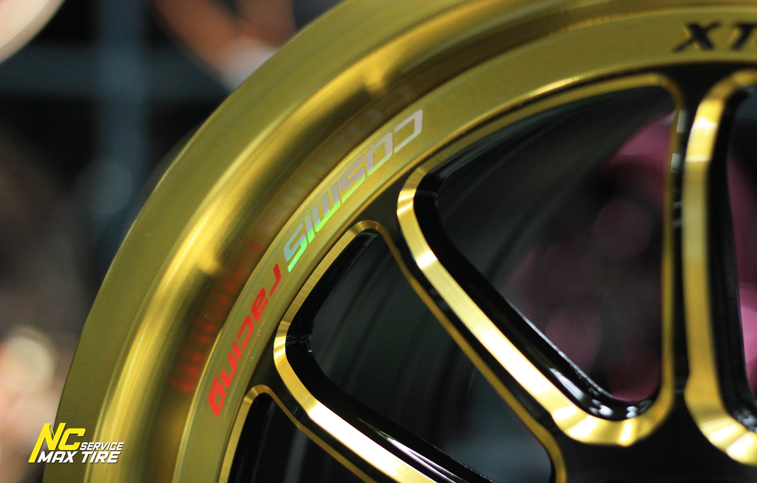 ล้อแม็กขอบ15 / Cosmis XT-206R / Custom Color / ทองสะท้อนแสง / 15x8.0 4H100 ET30