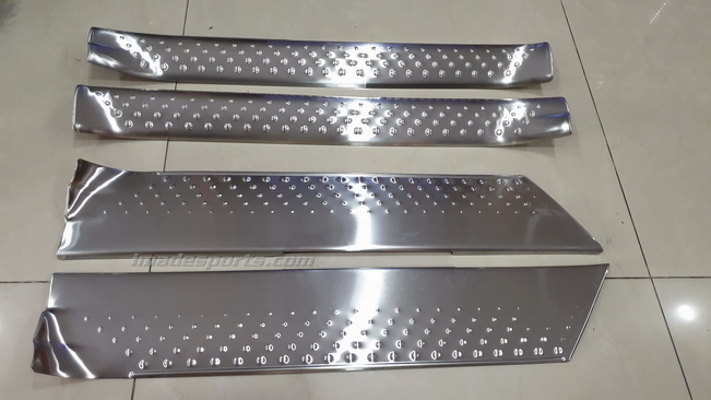 กาบบันได Sienta (Japan style) no LED V2