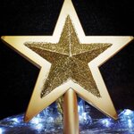 ดาวติดยอดต้นคริสต์มาส