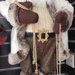 ซานต้าครอสตั้งประดับงานคริสต์มาส