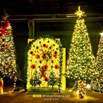 ต้นคริสต์มาสปลอม By Johnny.