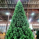 ต้นคริสต์มาสปลอมขนาดใหญ่ ตกแต่งงานเลี้ยง